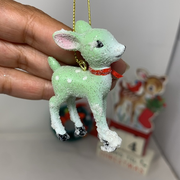 3 piece Christmas lot : wreath, countdown calendar & baby deer holiday decor - Picture 7 of 16